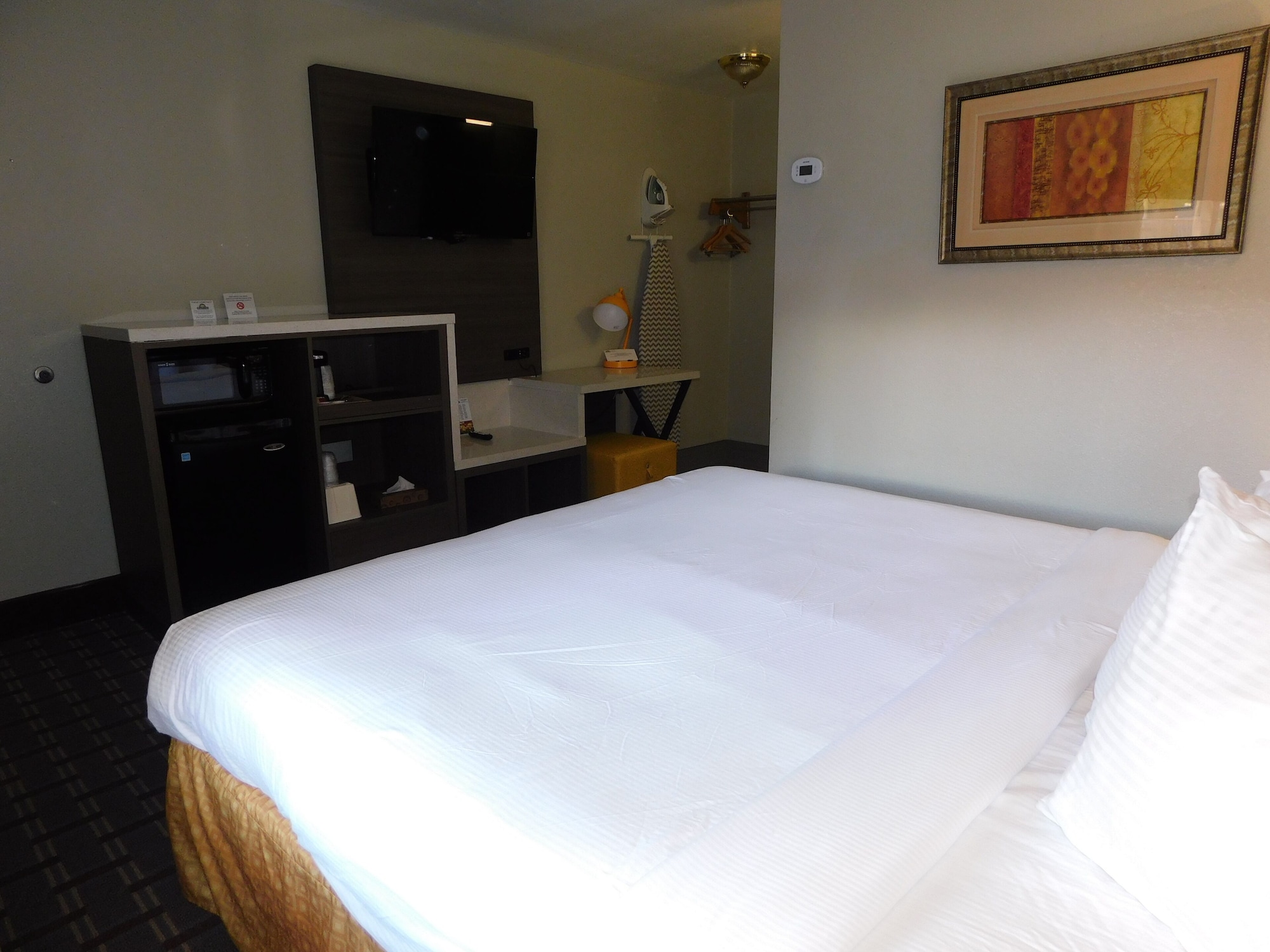 STANDARD, KING BED