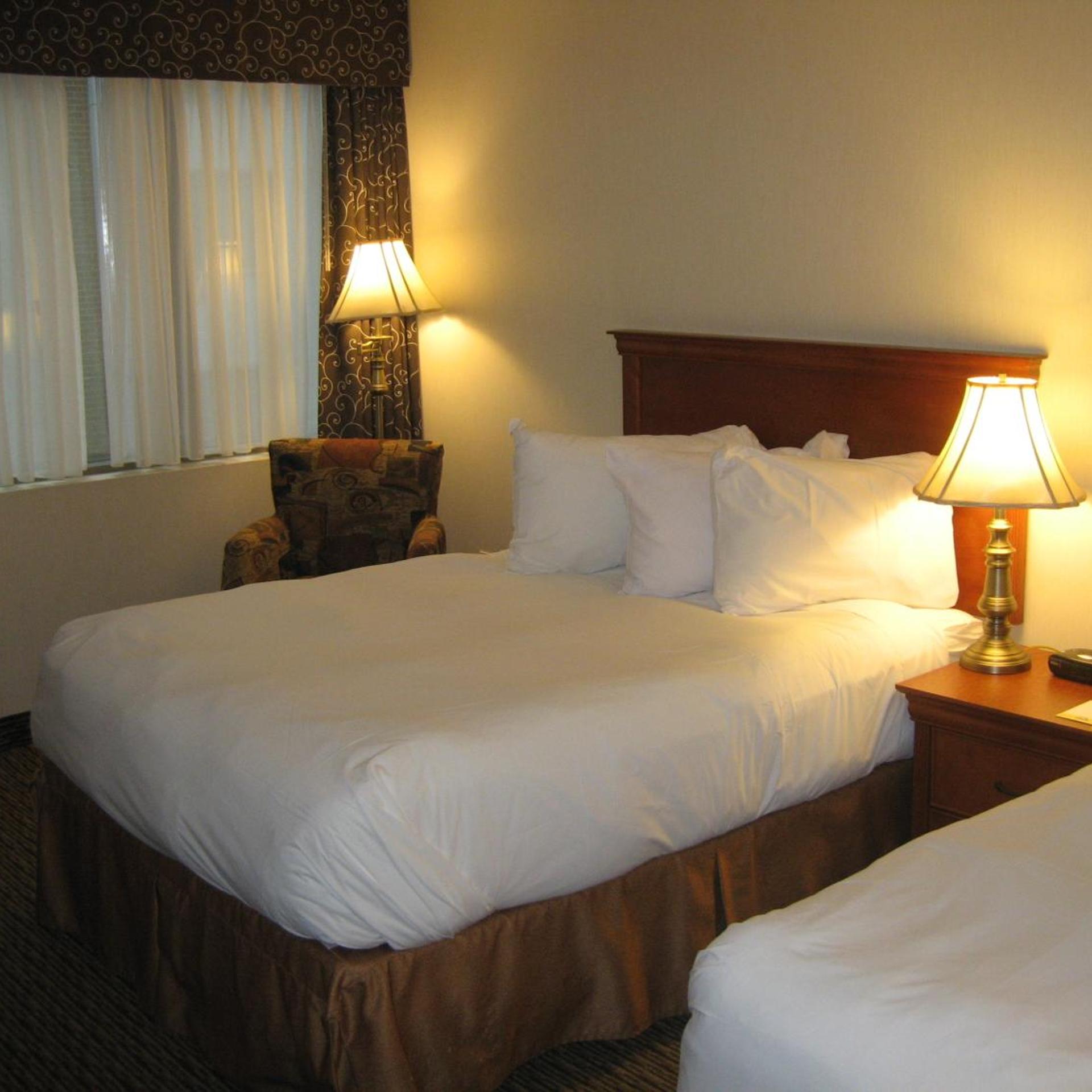 غرفة بسريرين مزدوجين، Hotel Chrome Montreal Centre Ville 2/4