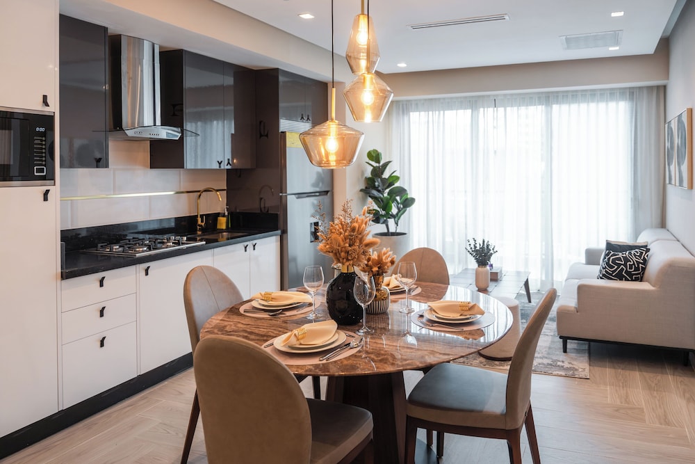 Aston Rubi City Suites 42/51