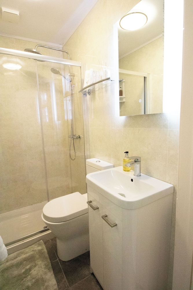 Lovesgrove Country Guest House 44/50