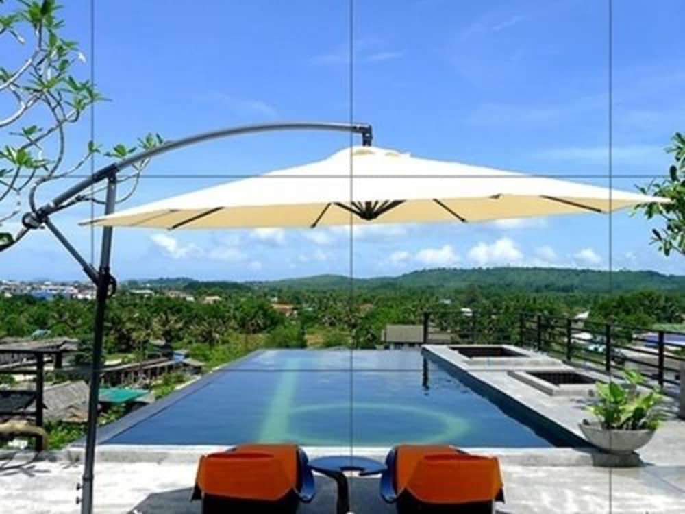 The B Ranong Trend Hotel 47/70