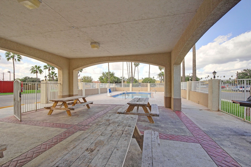 Motel6 Edinburg, TX 35/49