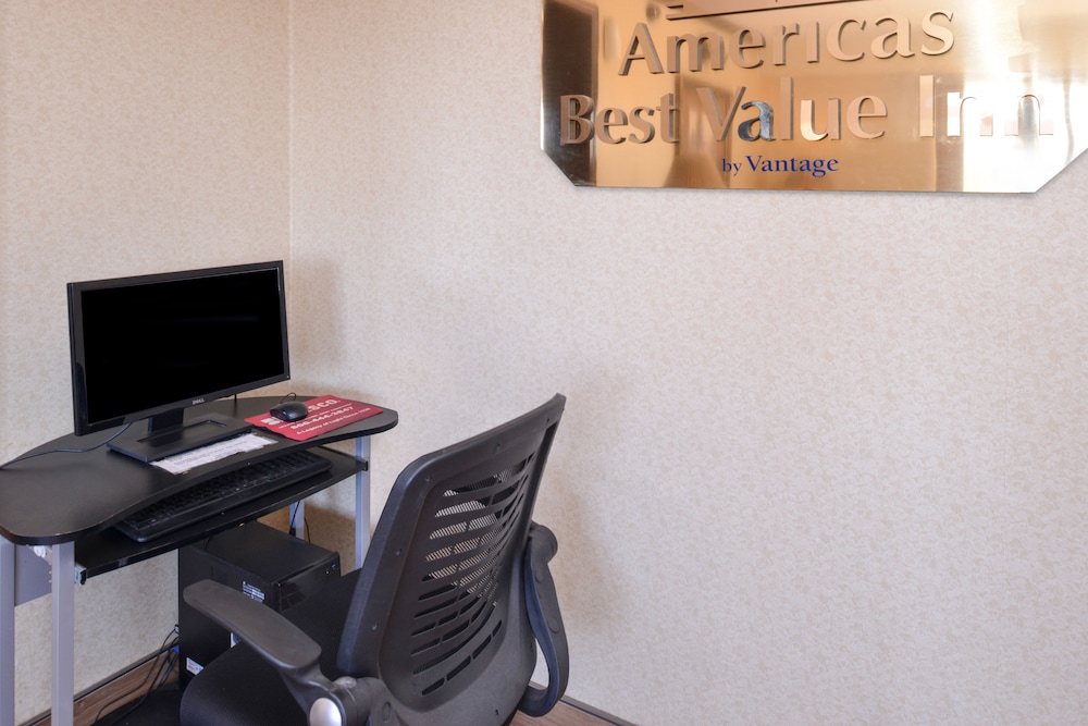 Americas Best Value Inn Pittsburgh Airport 33/36
