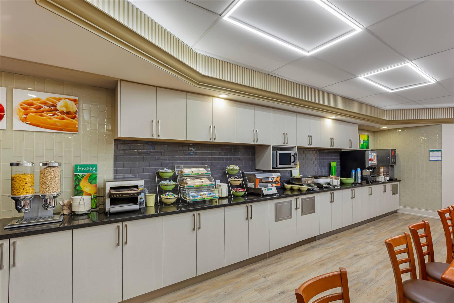 Quality Inn and Suites Brampton 38/47