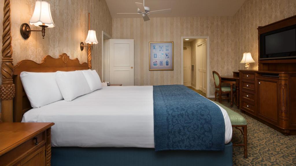 2 Bedrooms, Park View, Annex, Club Floor
