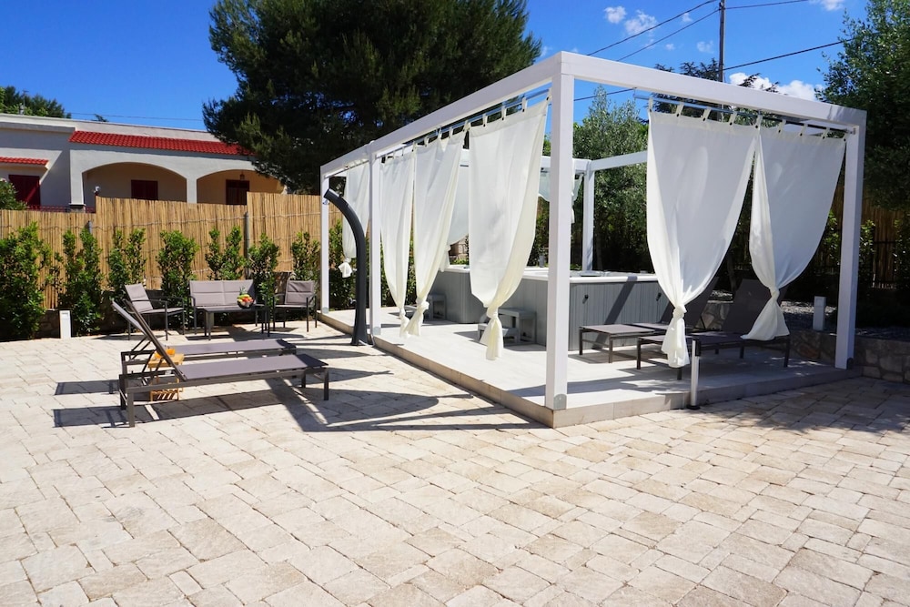 Villa Nucci 19/48