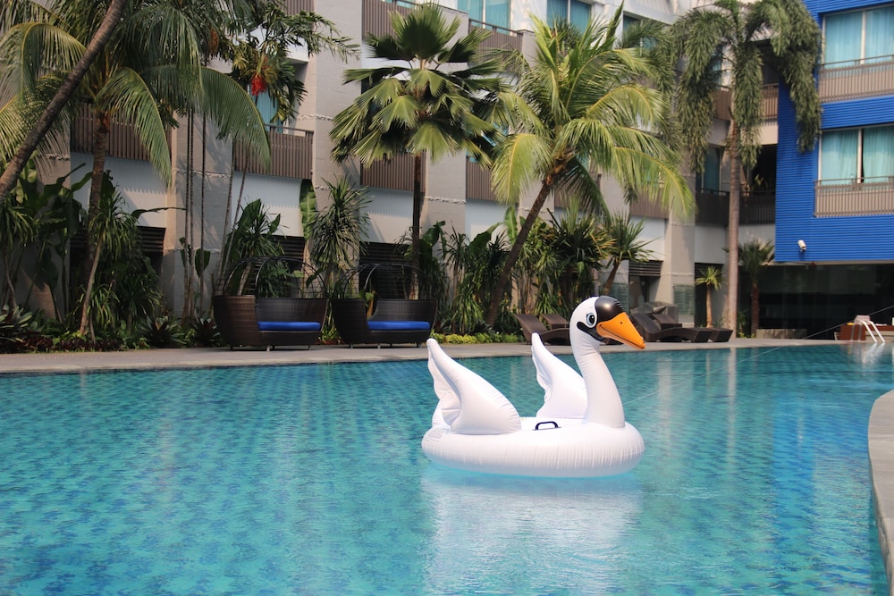 Novotel Jakarta Mangga Dua Square 68/71