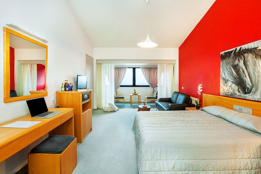 Troodos Hotel 11/50