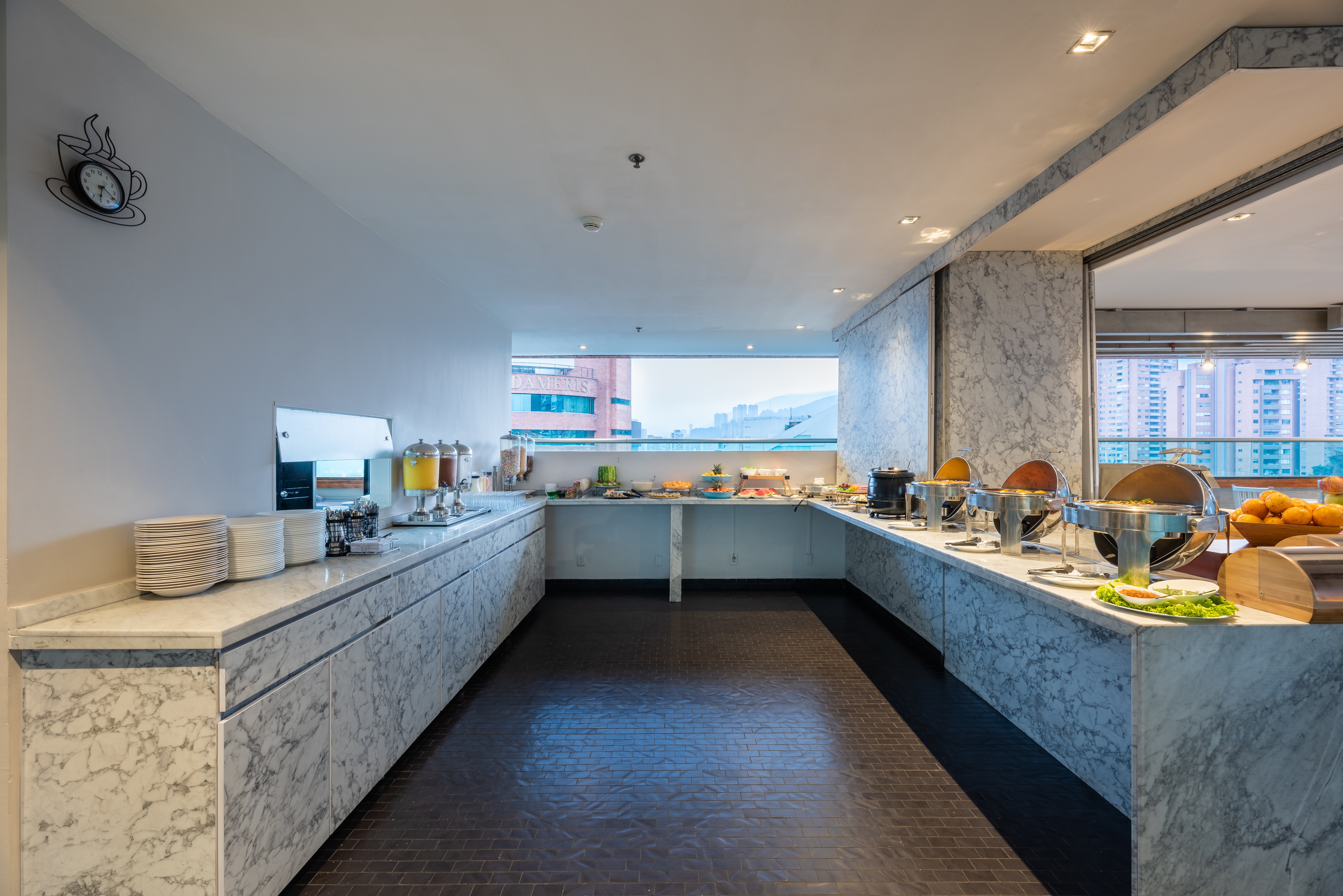 HOLIDAY INN EXPRESS MEDELLIN 31/65