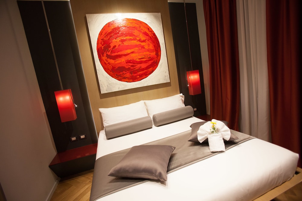 Navona Rooms 14/27