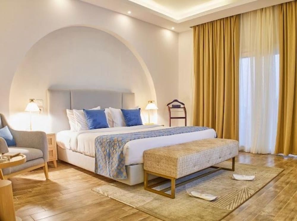 Palace, Twin Beds, 3 King Beds