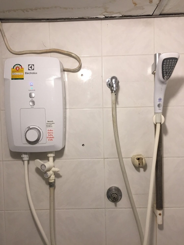 Lopburi Inn Hotel 18/46