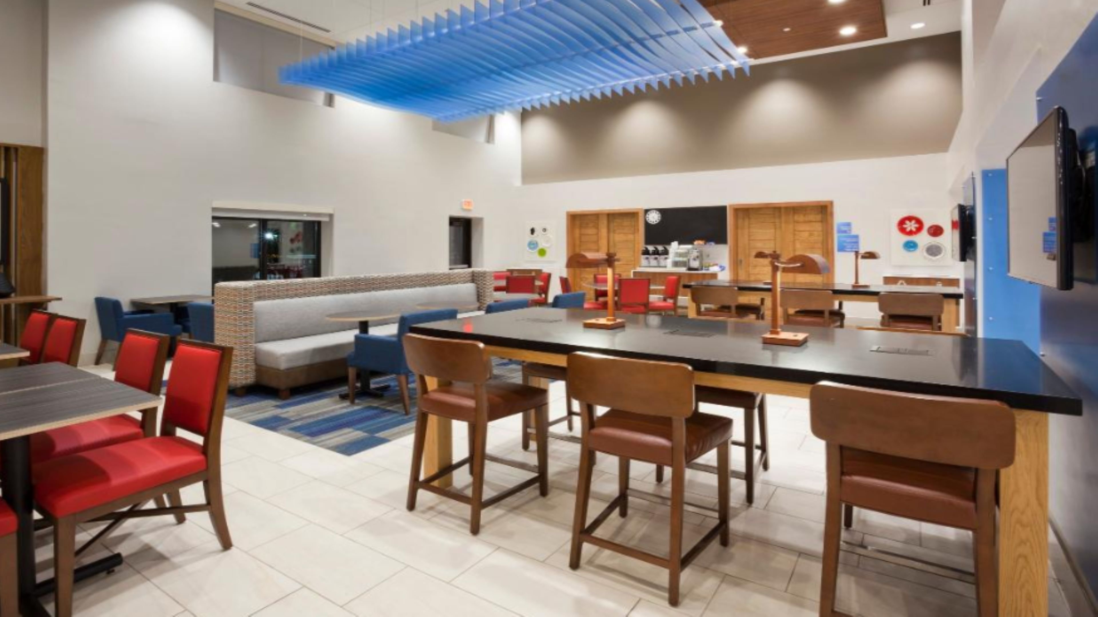 Holiday Inn Express Hotel & Suites Ripley 59/68