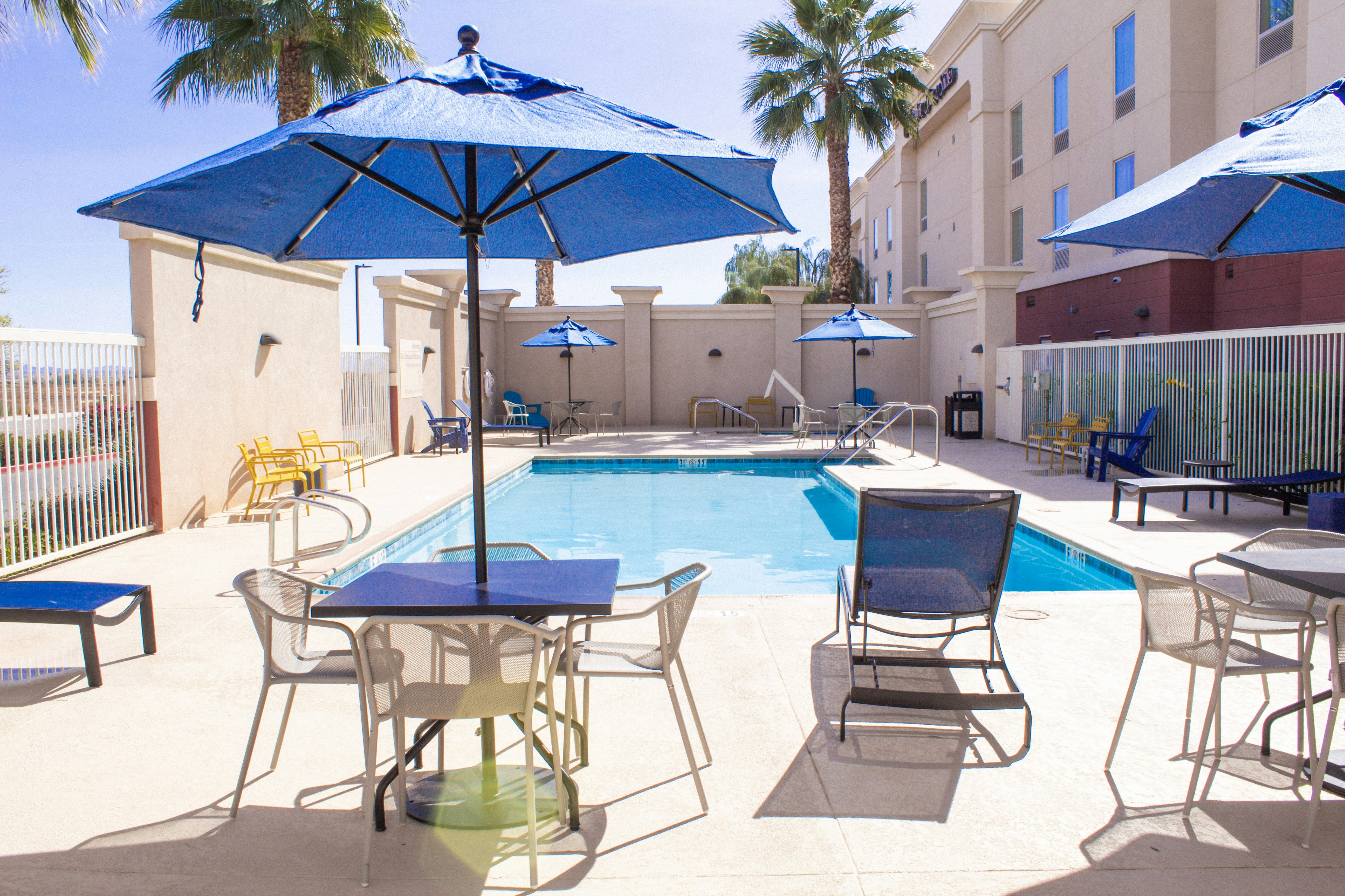 Hampton Inn And Suites Blythe 15/19