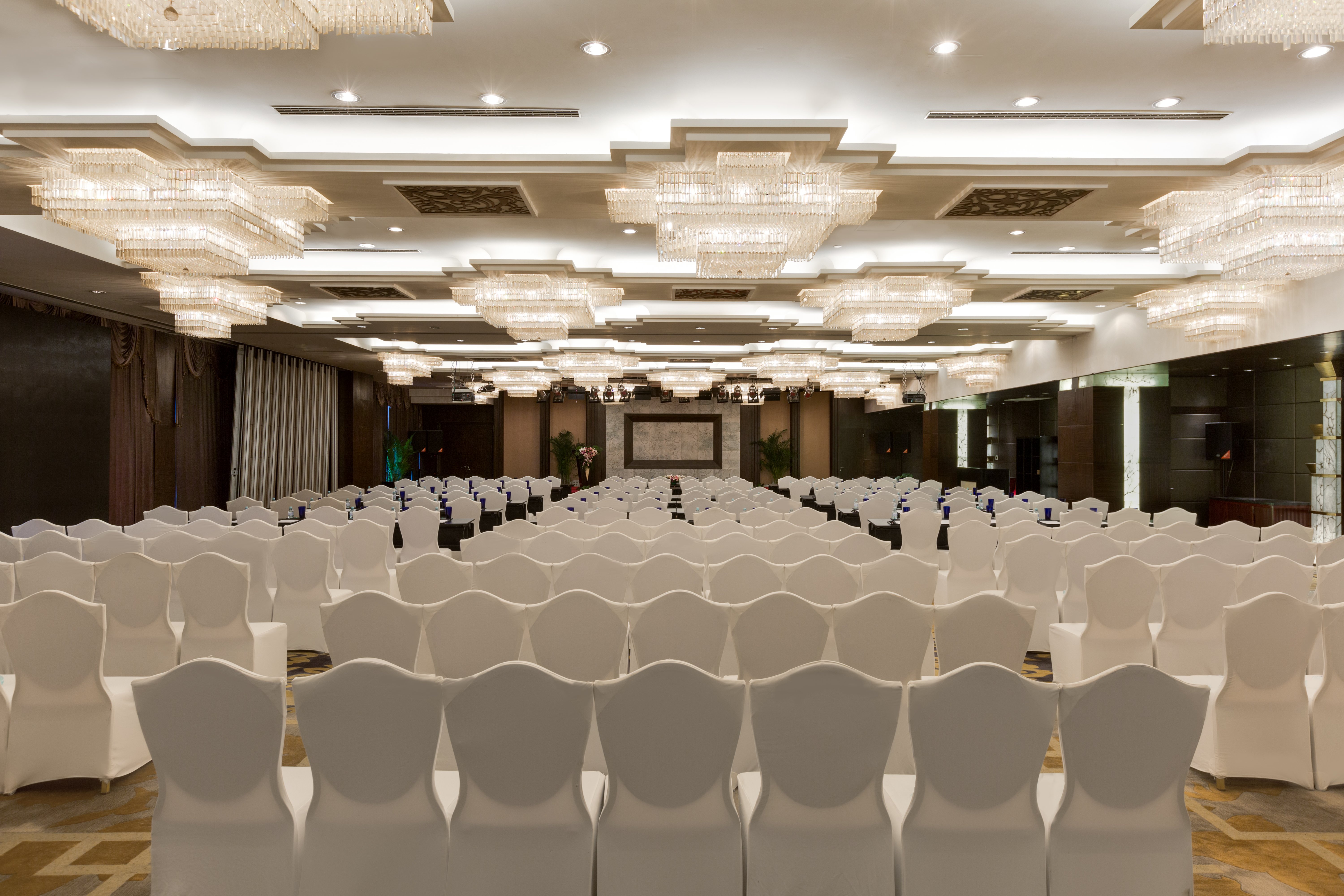 Crowne Plaza Beijing Zhongguancun 24/32