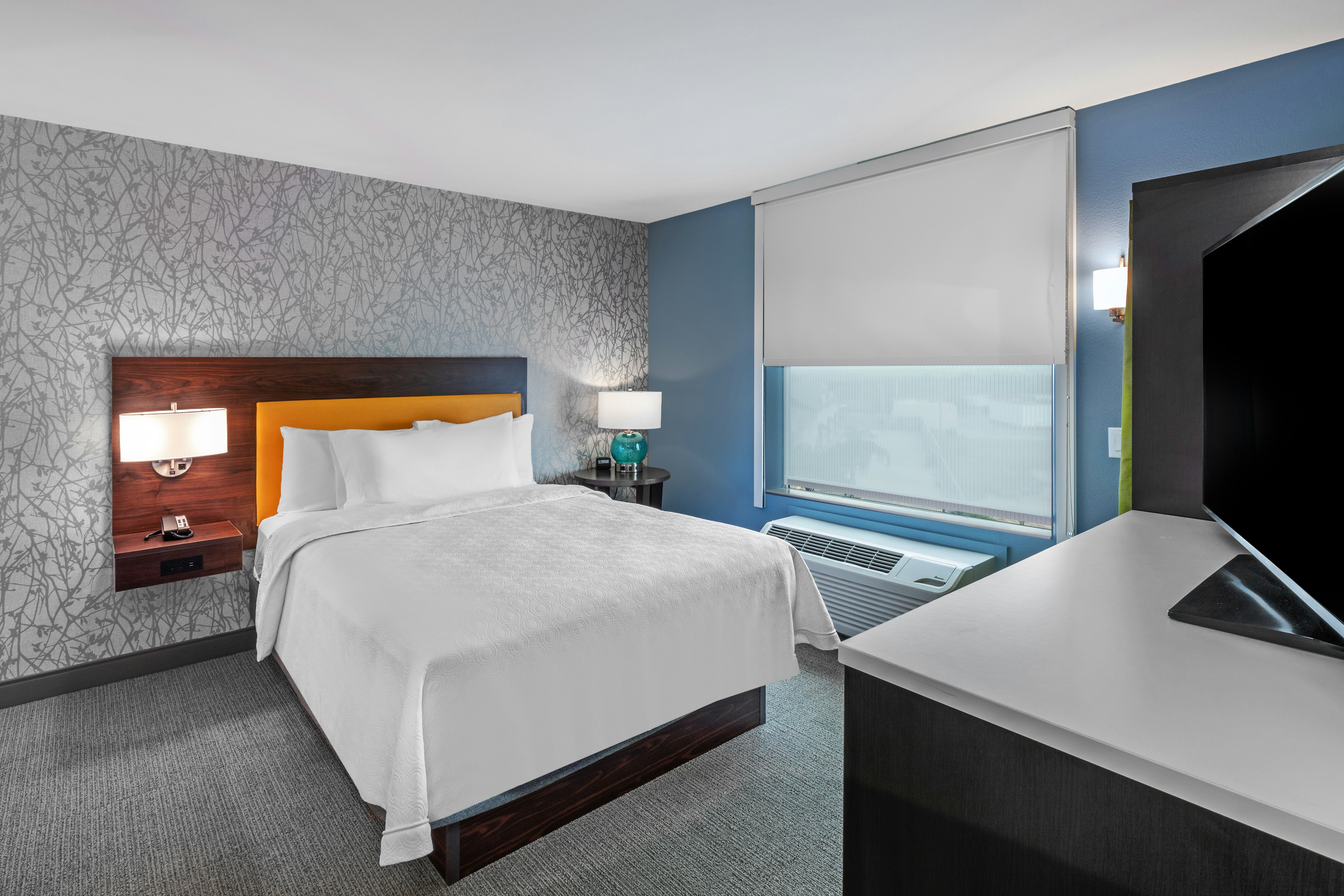 1 BEDROOM, SUITE, QUEEN BED