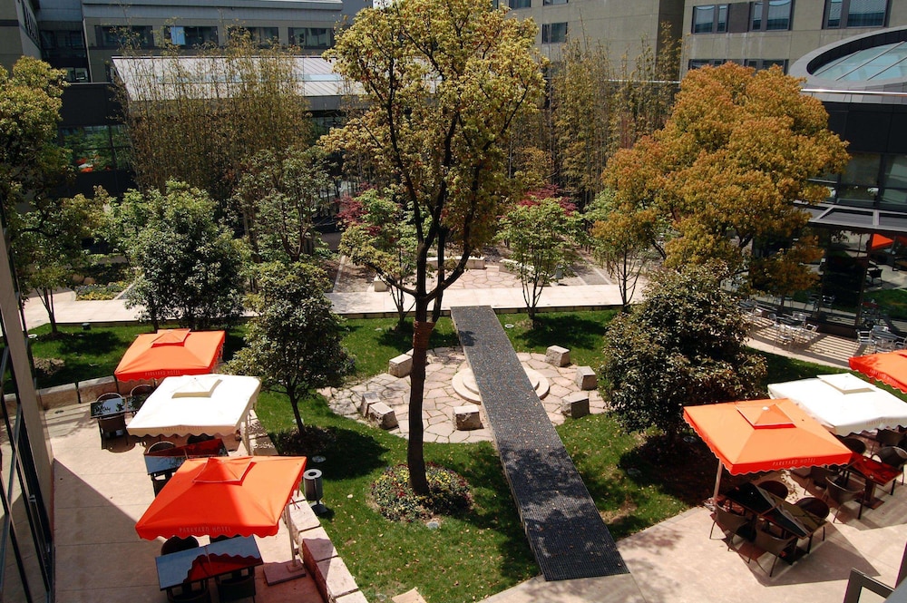 Parkyard Hotel Shanghai 35/50