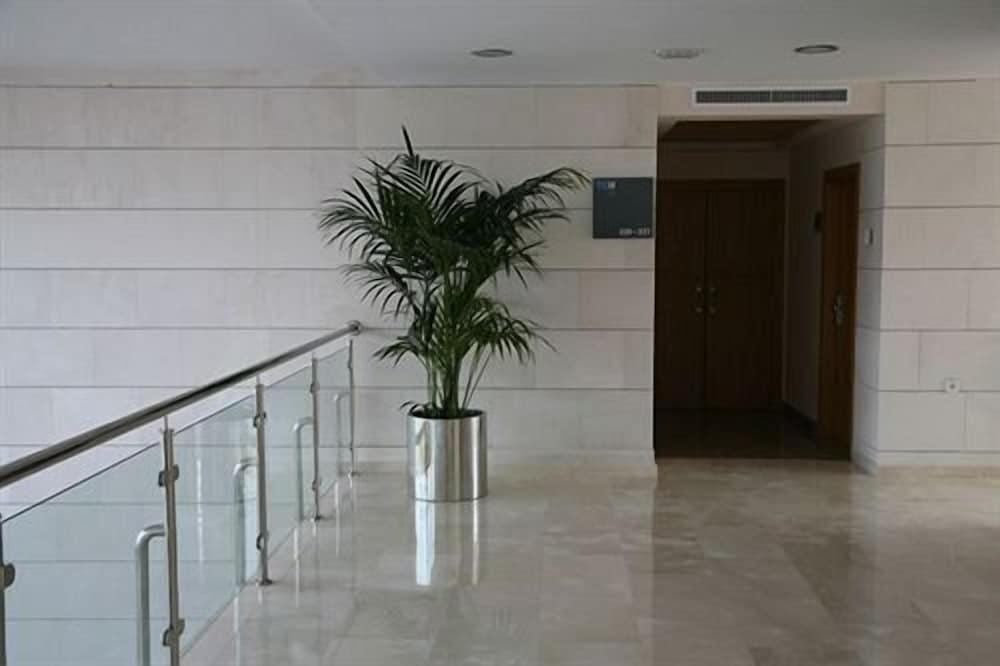 Tch Hotel 8/50