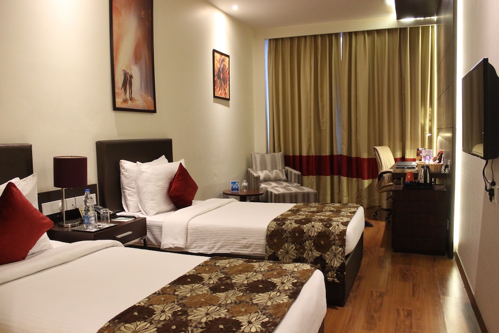 Humble UNA Smart Amritsar 4/28