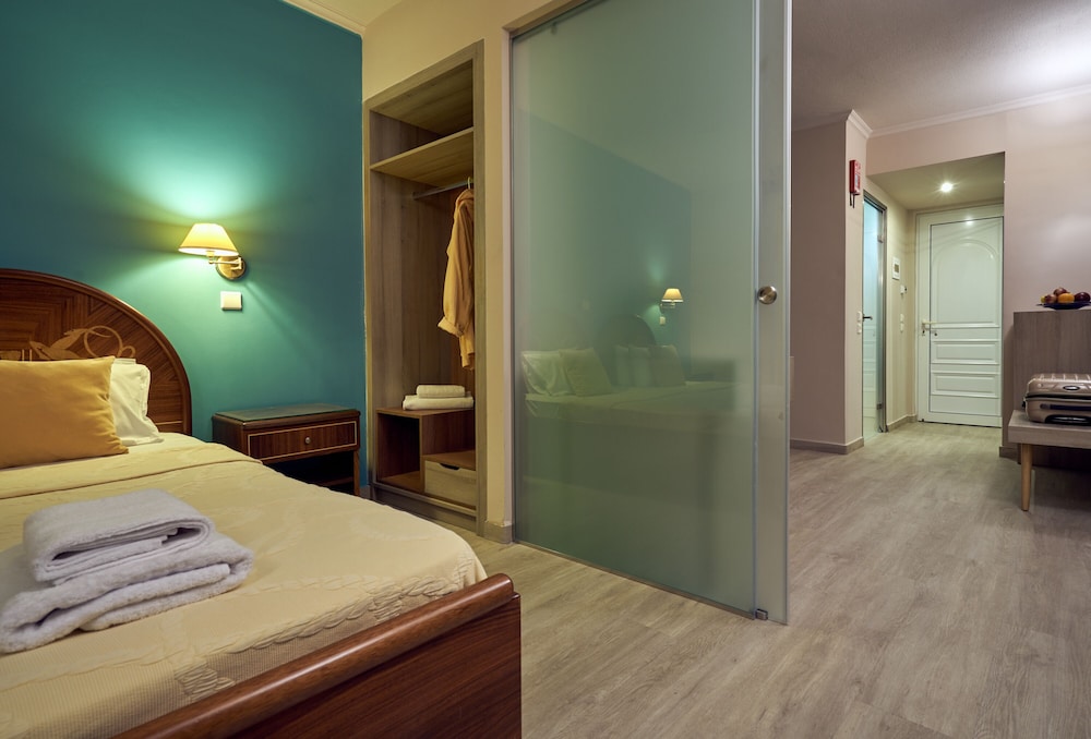 Ionion Blue Hotel 6/38