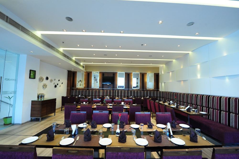 Hotel Suba Star 40/50