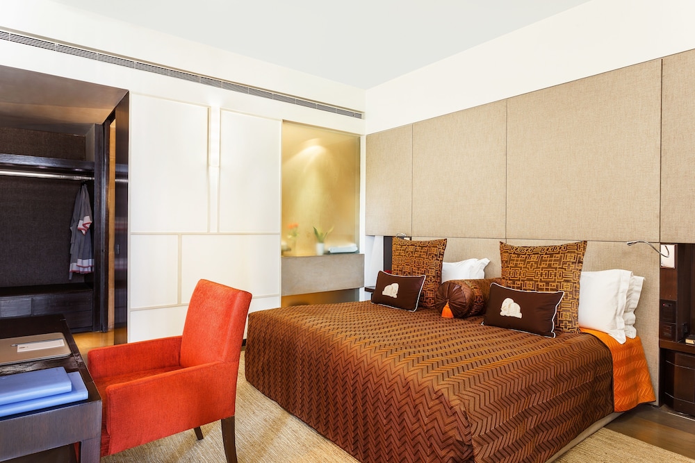 1 BEDROOM, STANDARD, BALCONY