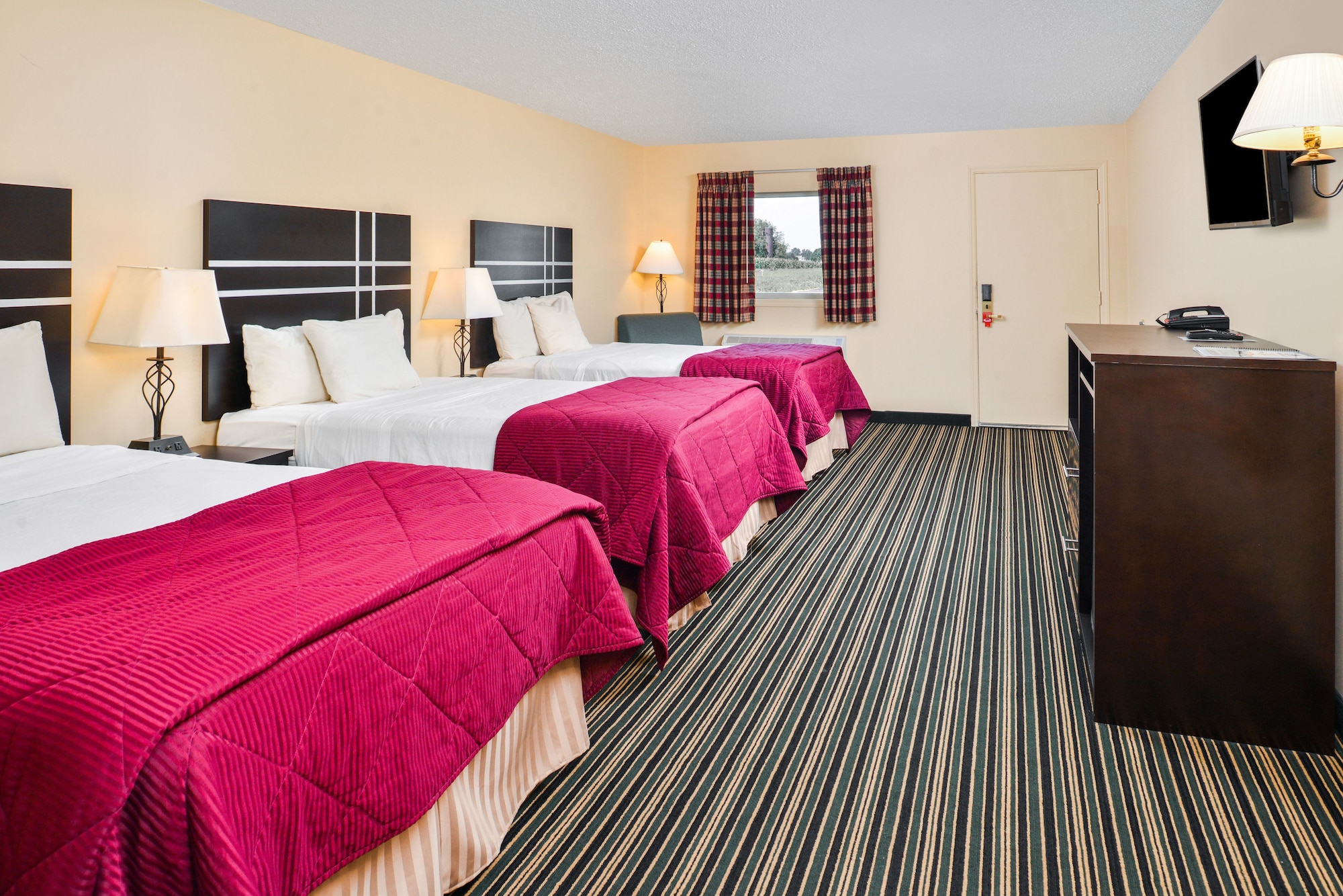 Room, 3 Double Beds