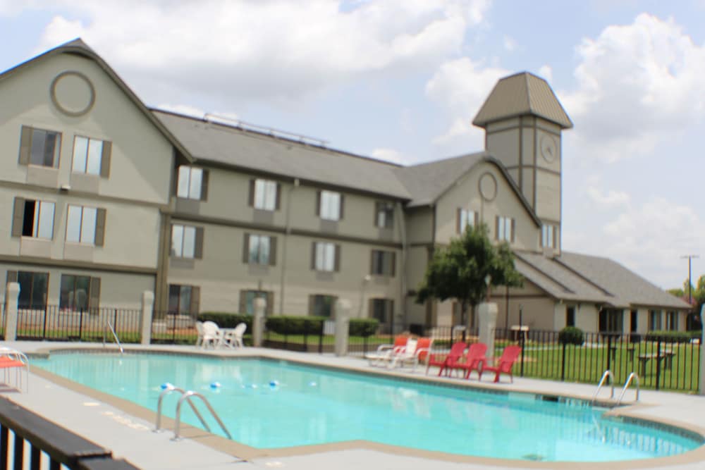 Araamda Inn Norcross 2/72