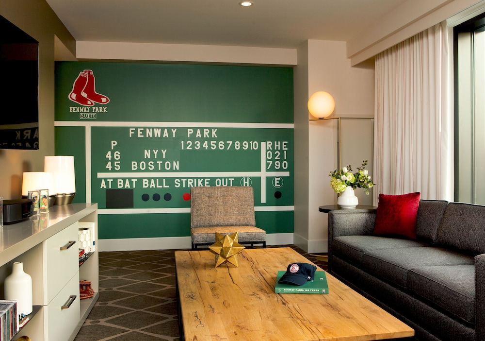 Hotel Commonwealth 42/65
