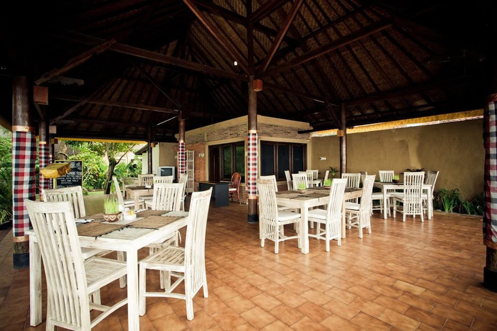 D Tunjung Resort & Spa 24/29