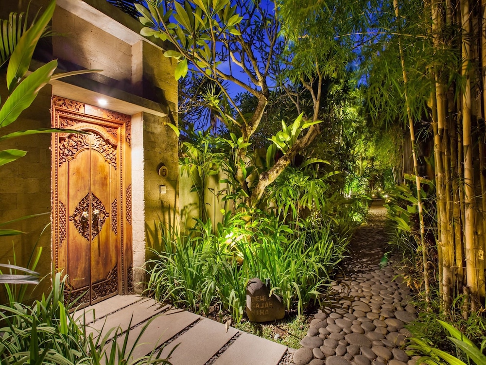 Mayaloka Villas Seminyak 73/76