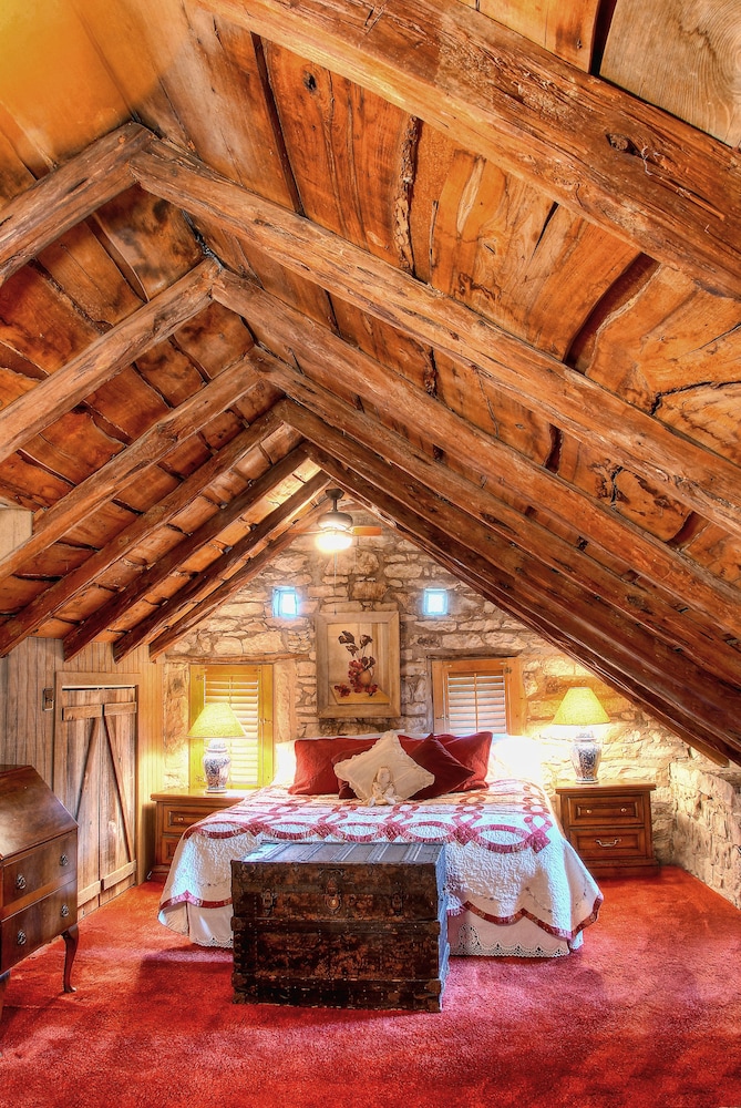 Kuebler Waldrip Haus Bed and Breakfast 7/50
