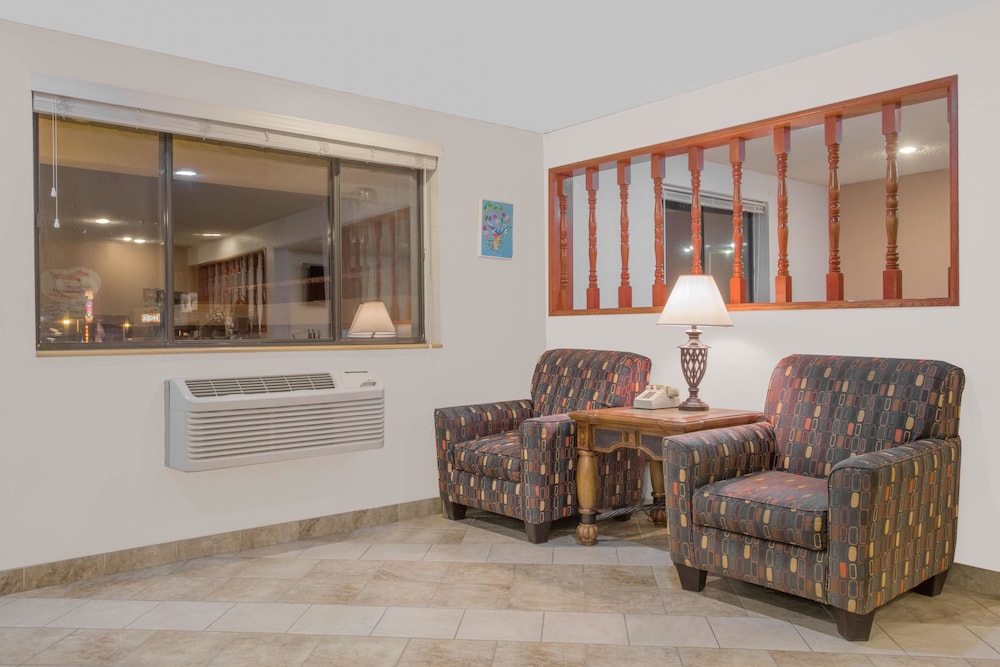 Super 8 by Wyndham Winnemucca NV 21/24