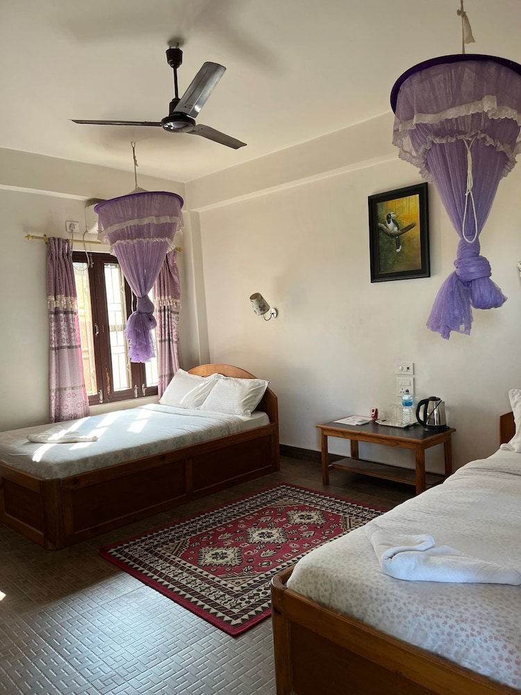DELUXE, DOUBLE BED