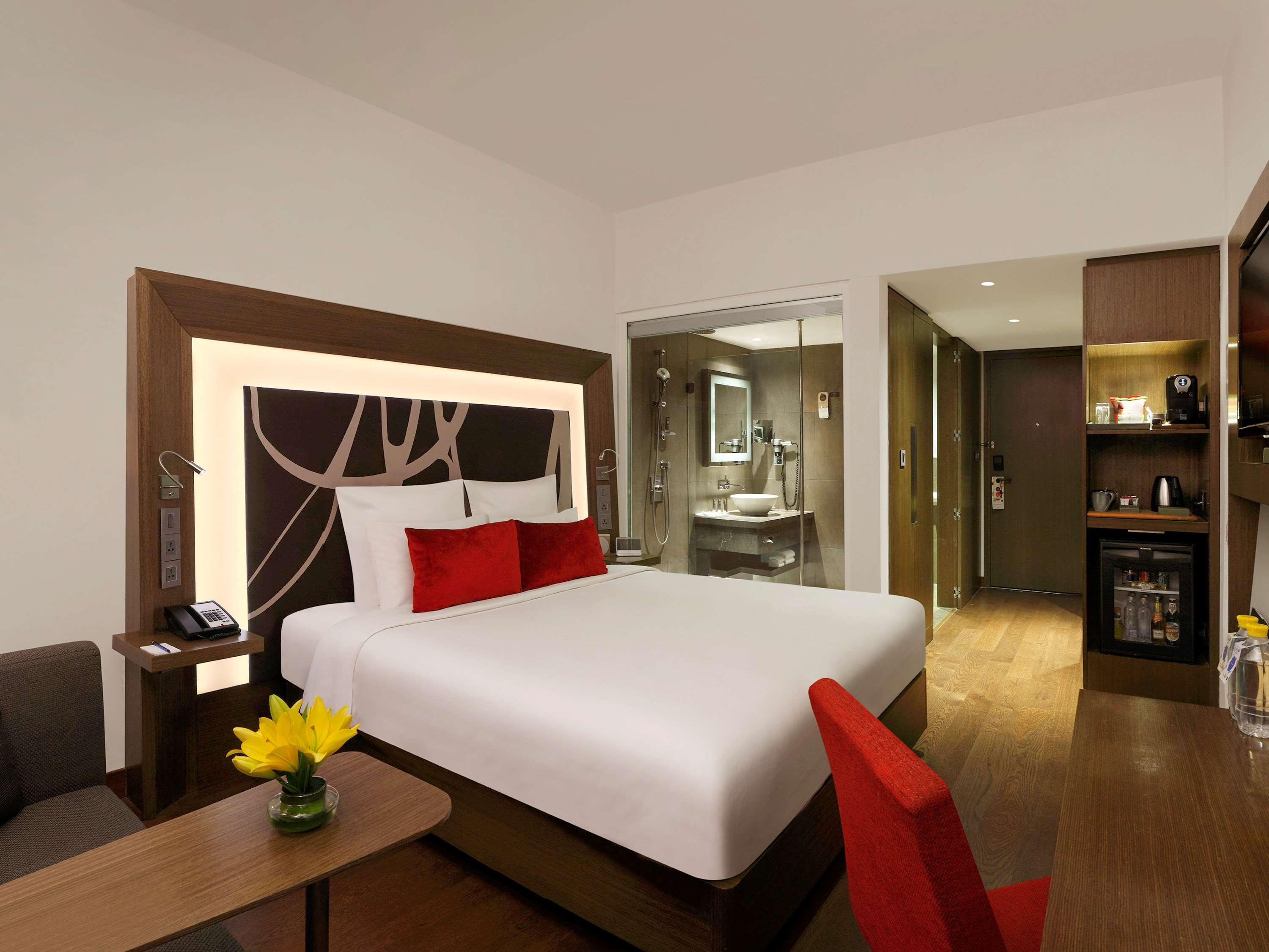 Superior, King Bed, Novotel New Delhi Aerocity 4/7