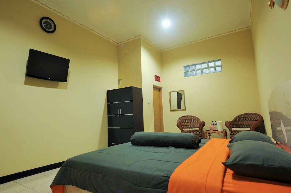 Hotel Ramayana Garut 25/50