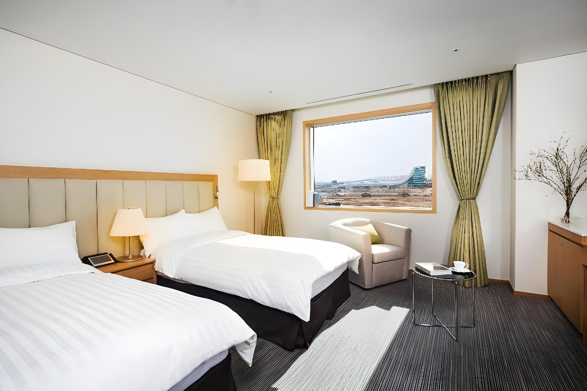 Superior, Double Bed, West Tower