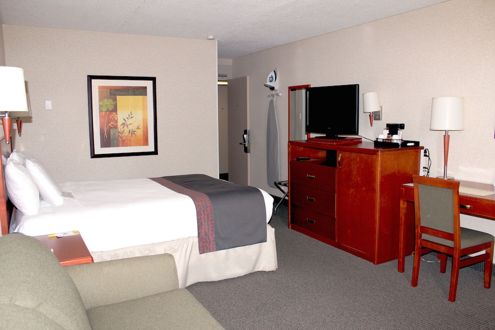 Days Inn by Wyndham Bridgewater Conference Center 17/40