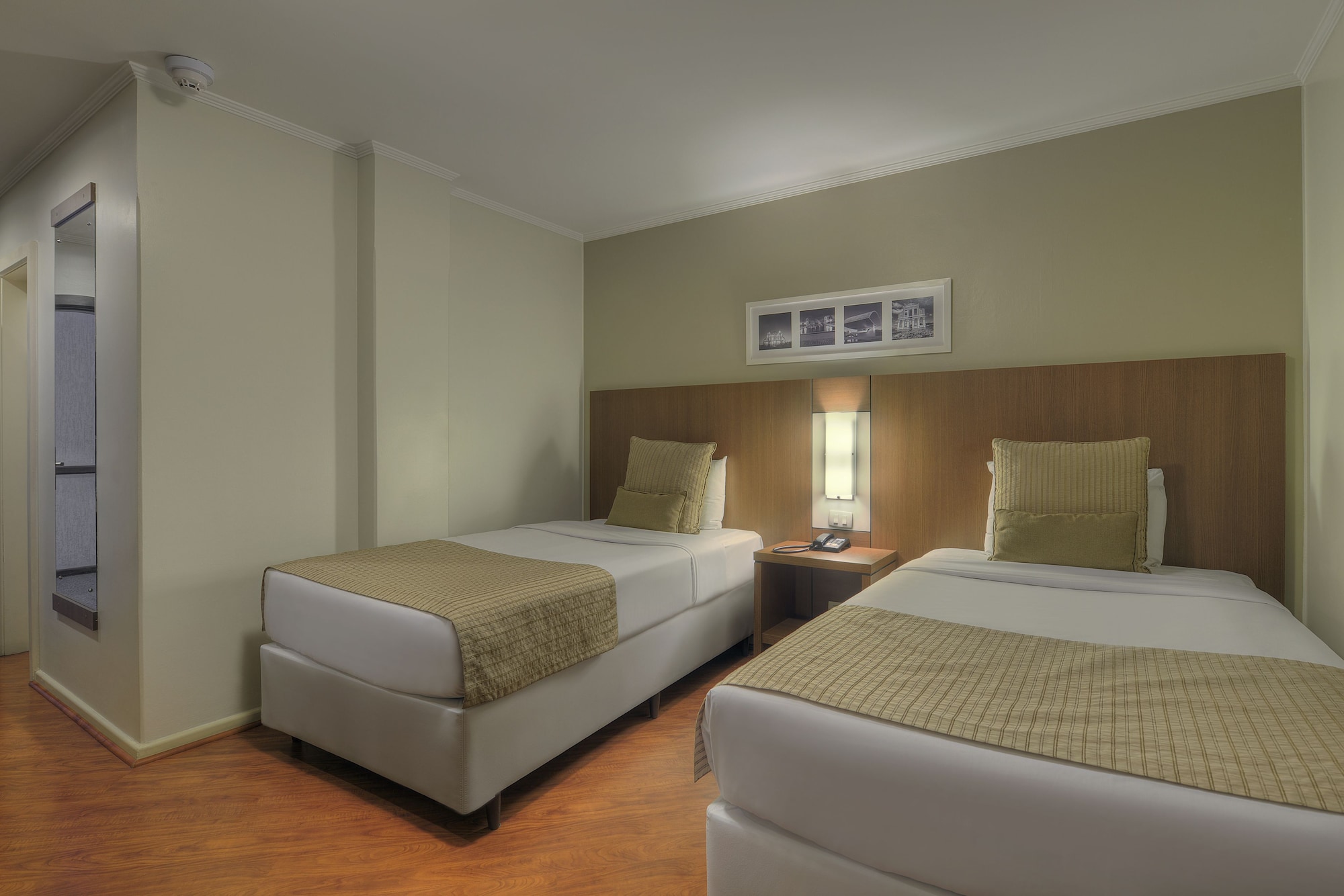 SUPERIOR, TWIN BEDS