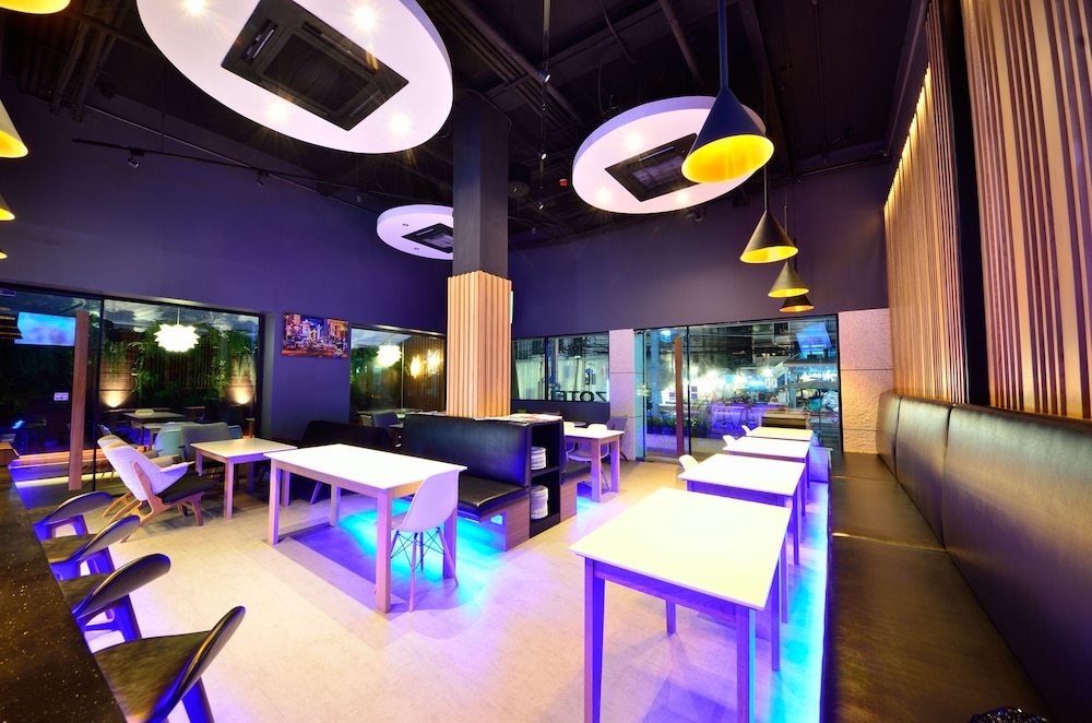 Bizotel Premier Hotel & Residence 31/41