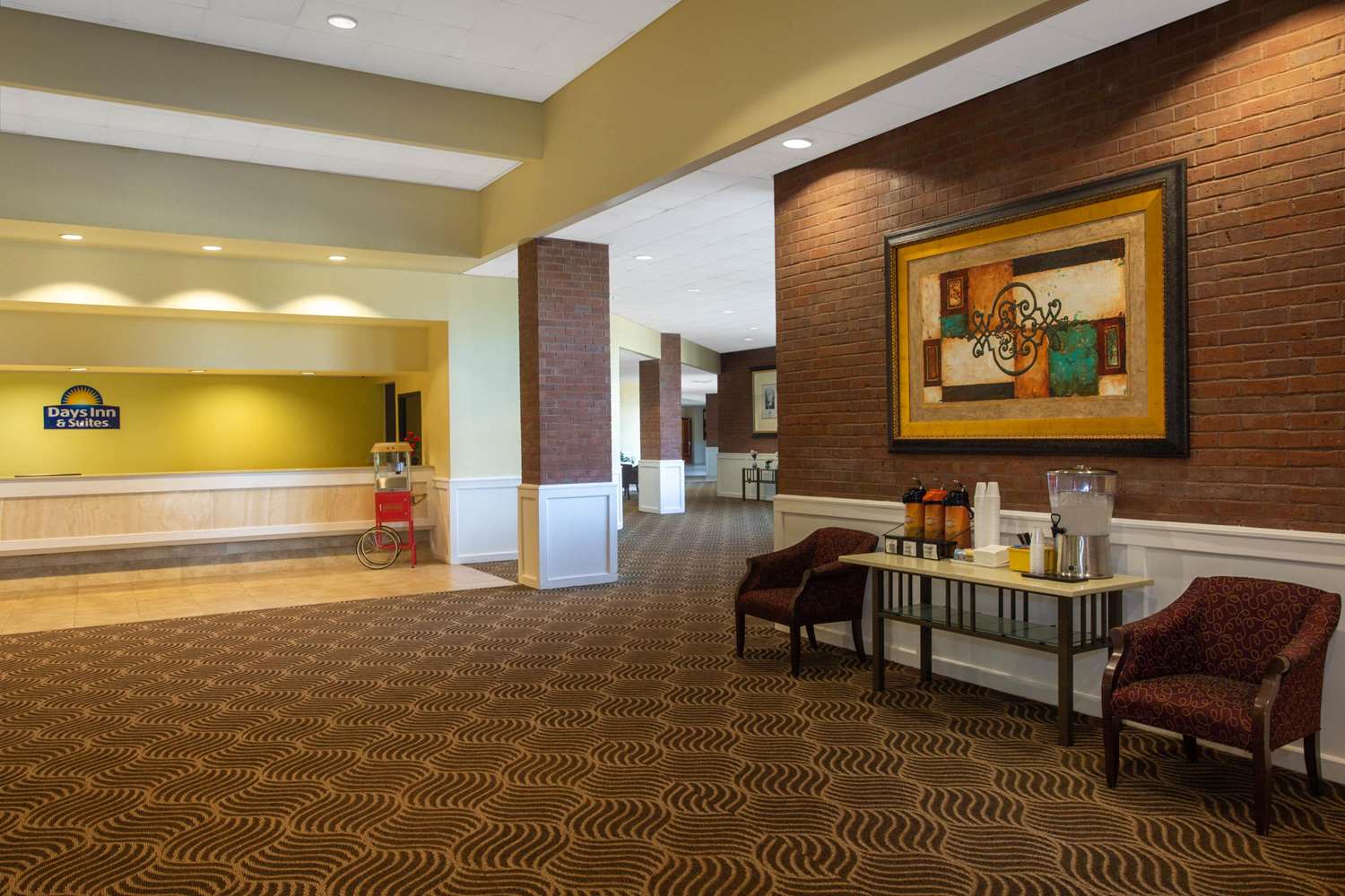 Days Inn Suites Tallahassee Conference Center I 10 Hotel 33/57