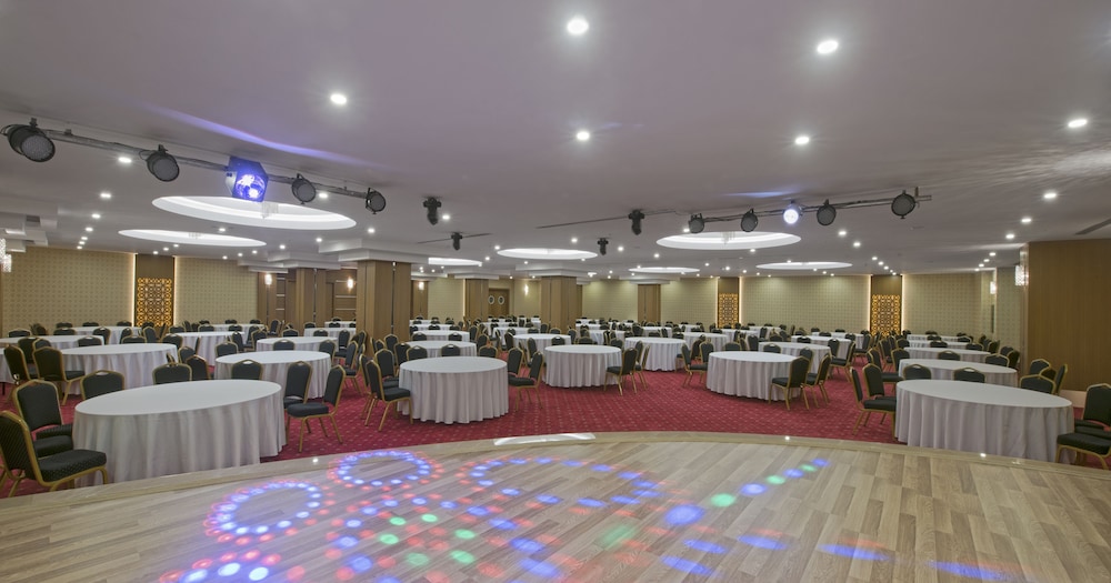 Asia Beach Resort & Spa Hotel 65/74