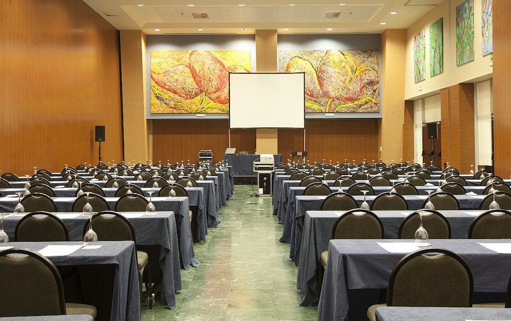 Hotel Vertice Aljarafe 48/64