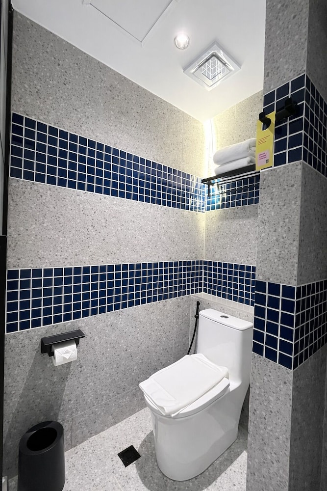 Ibis Styles Subic 46/48