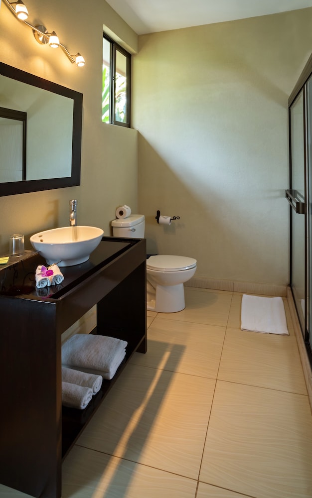 Cano Negro Natural Lodge 50/50