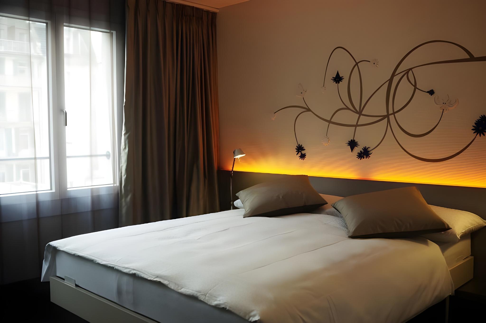 Design, Queen Bed