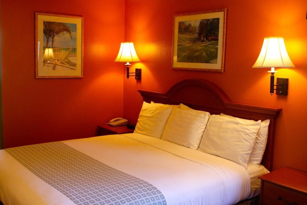 Downtown SLO Inn 26/60