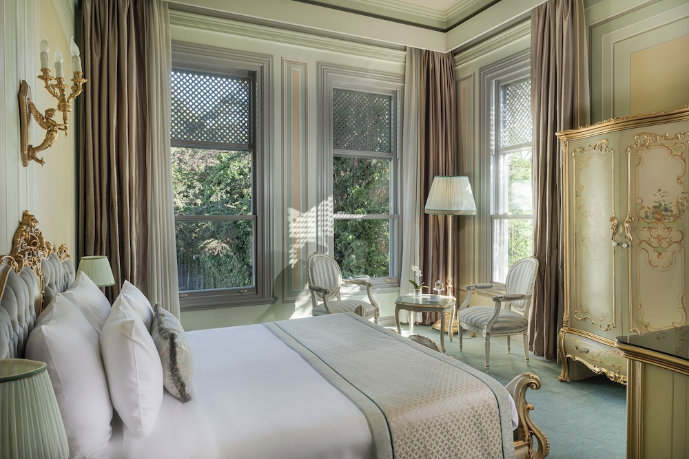 CLASSIC, DOUBLE BED, GARDEN VIEW