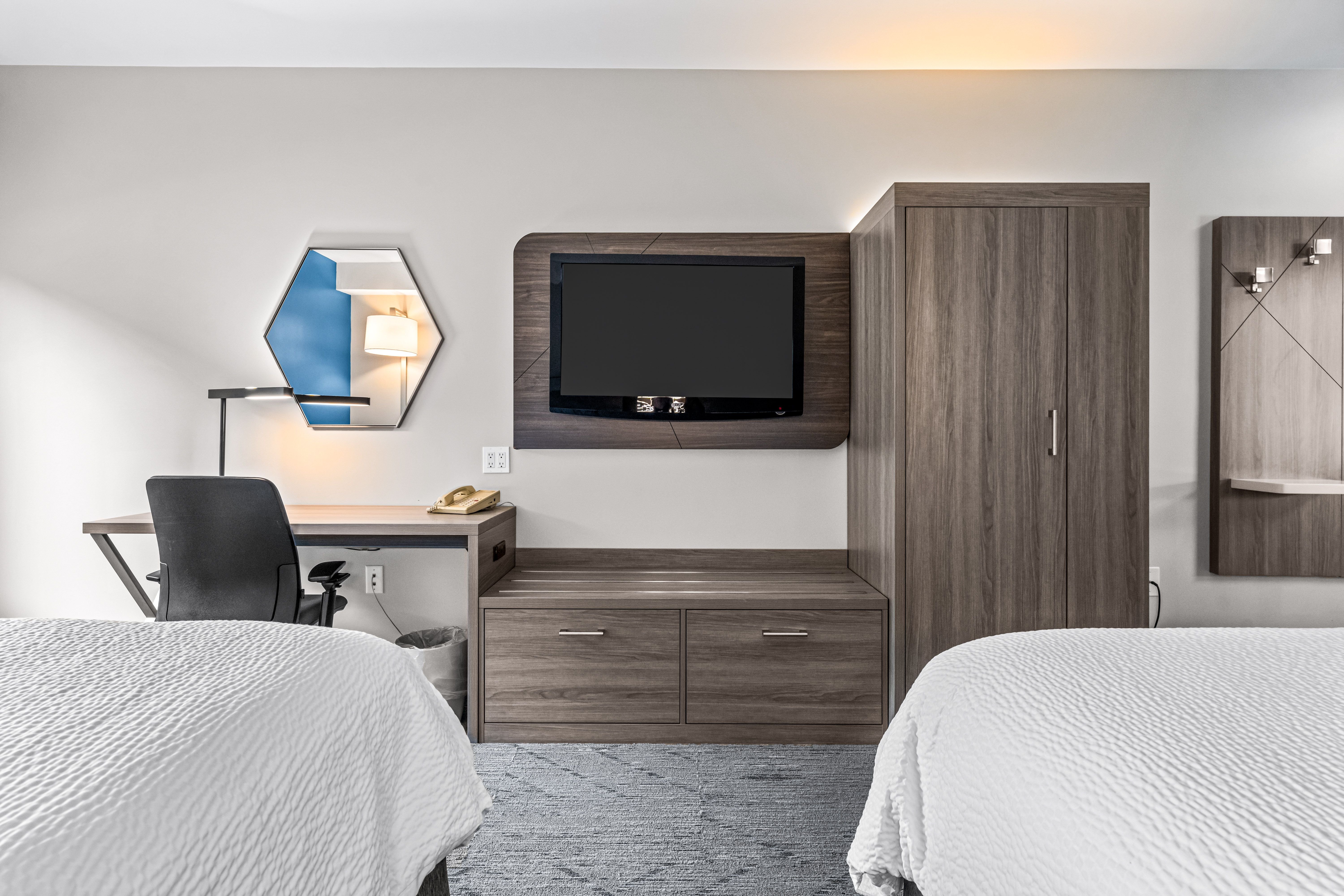 Holiday Inn Express & Suites Carneys Point - Pennsville, an IHG Hotel 14/51