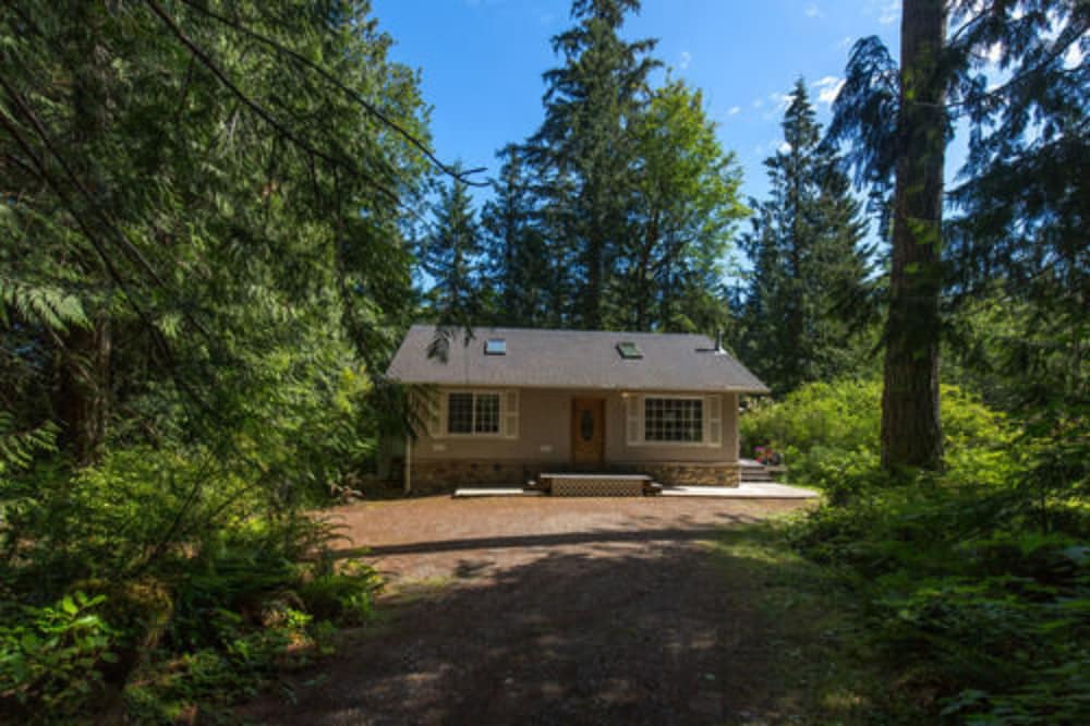 A Hidden Haven & Water Garden Cottages 41/48